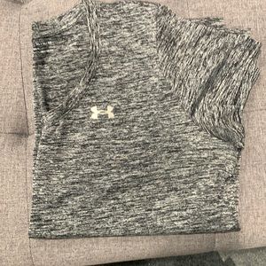 Under Armour V neck T-Shirt